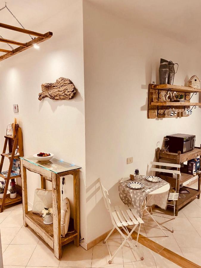 B&B Le Quattro Stagioni La Maddalena  Bagian luar foto
